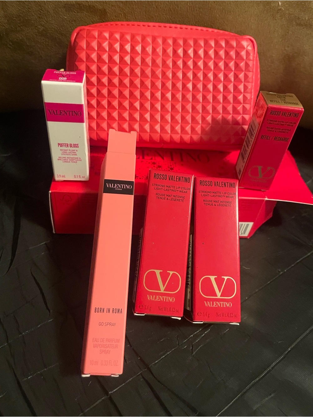 Valentino Women Makeup Gift Set – Red & Pink Lip Collection plus mini spray